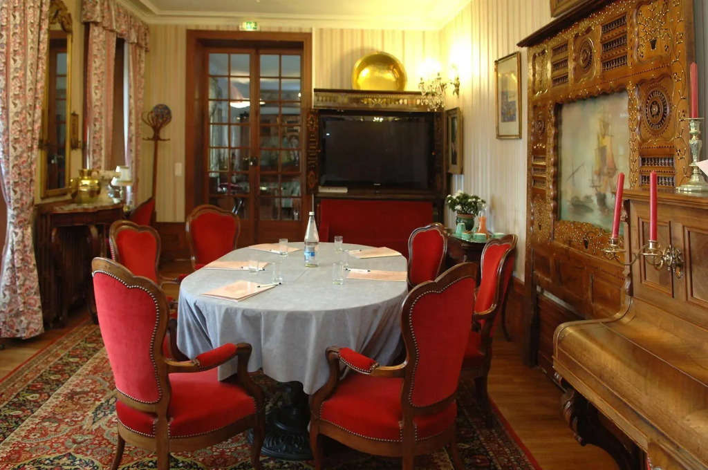 Logis Hôtel Restaurant le Printania