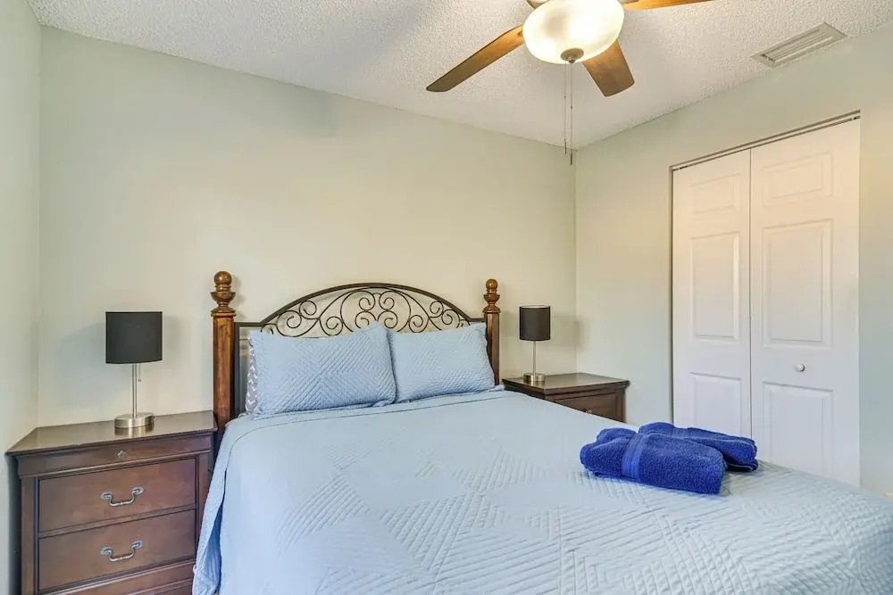 3 Mi to Clearwater Beach: Home w/ Patio & Grill!