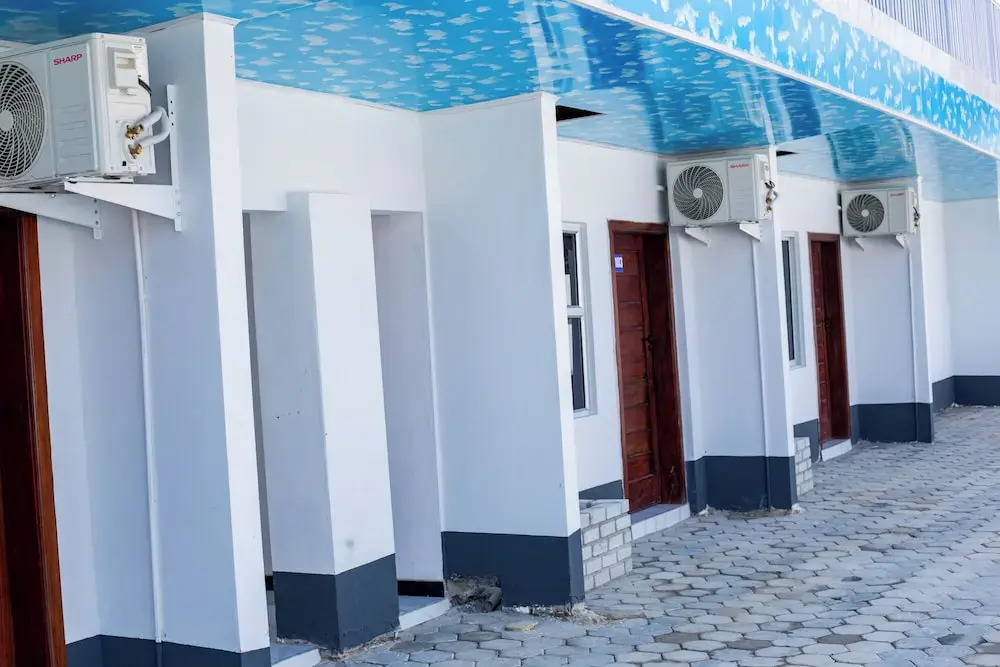 Salama Blue lodge