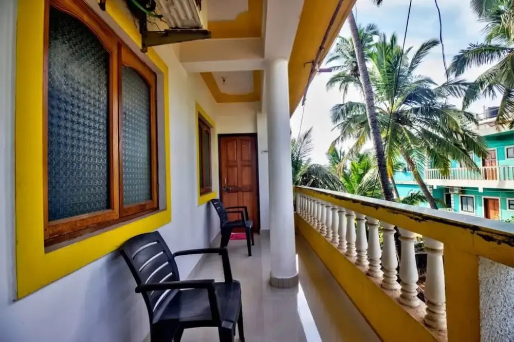 OYO Premium Calangute Holiday Street