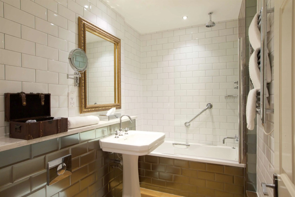 Liverpool Inn Sure Collection by Best Western