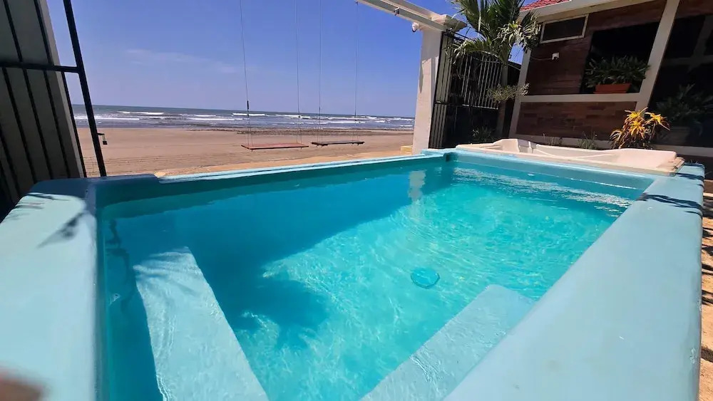 Romantic Beachfront Casita w Pool - AC - Sleeps 4