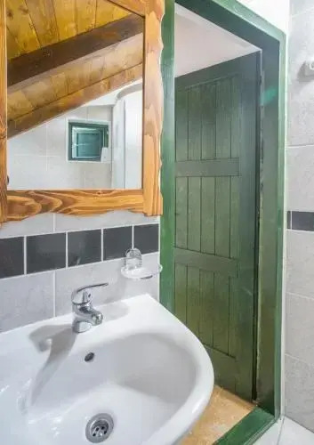 Holiday House Macic