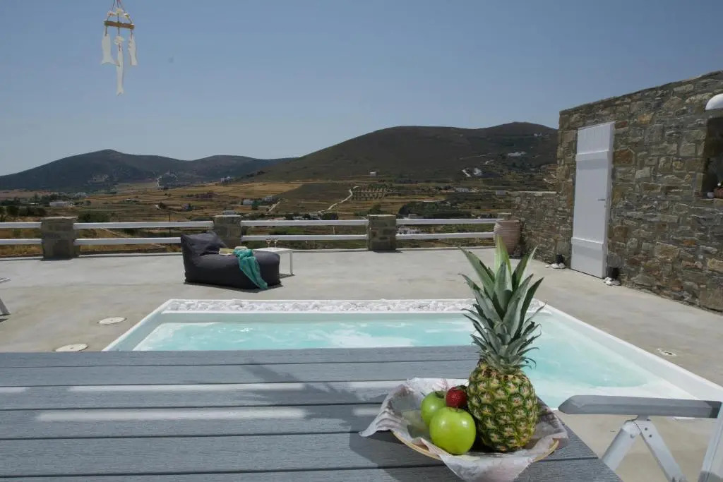 PARIAN WHITE LUXURY APARTMENTS