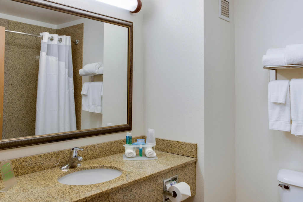 Holiday Inn Express & Suites Jacksonville by IHG