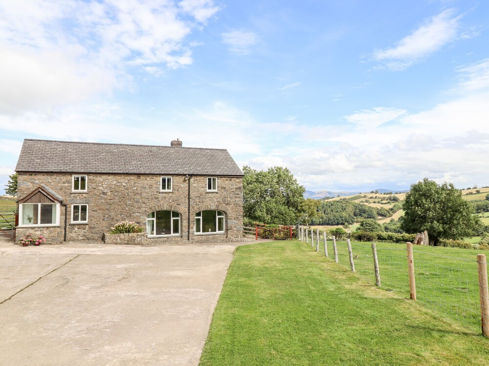 The Stables At Cae Gwyn