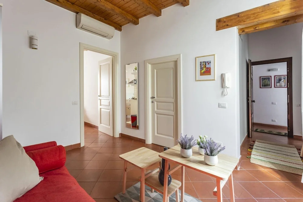 Salomone Apt 8 With Balcony by Wonderful Italy