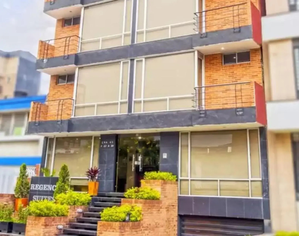 Hotel Regency Suites La Feria
