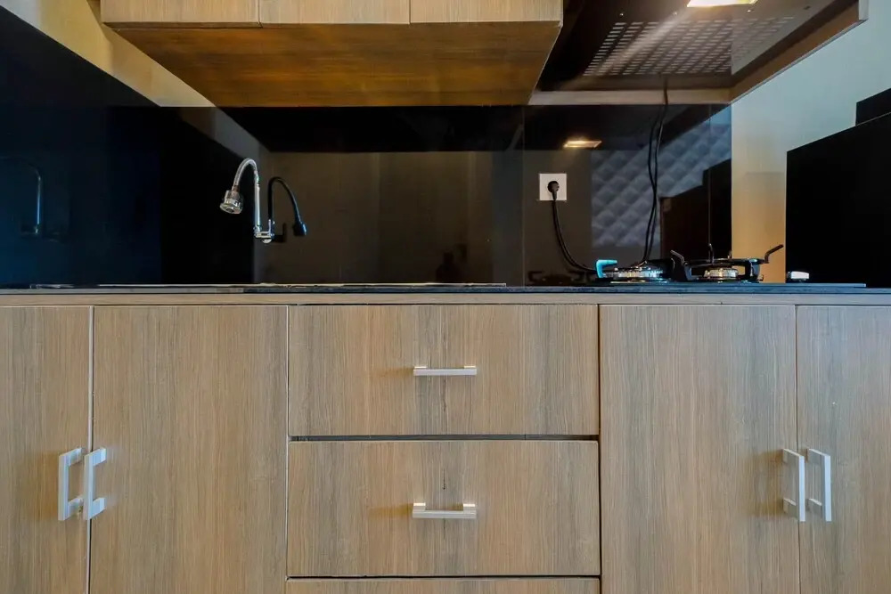 Modern and Posh Studio Apartment @ Grand Kamala Lagoon By Travelio