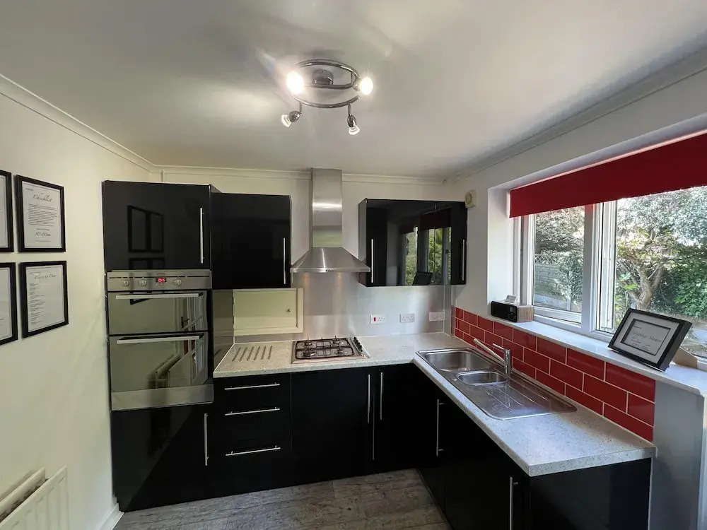 3 Bedroom Bungalow Moelfre- Private Garden,parking