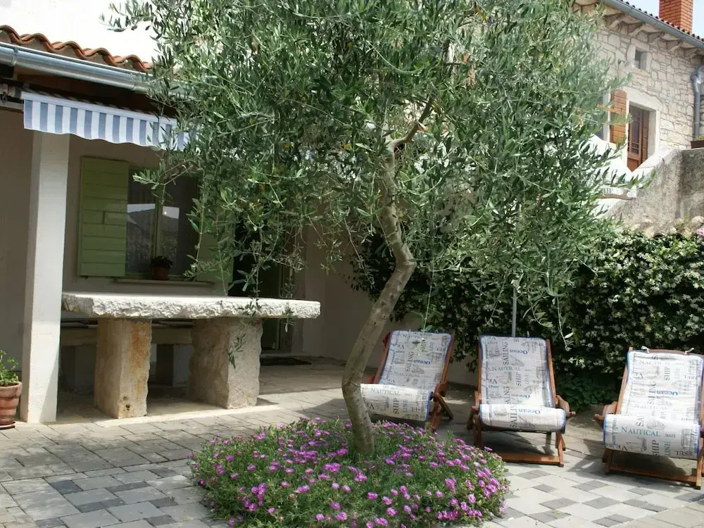 Stone Holiday Home in Peresiji With Pool