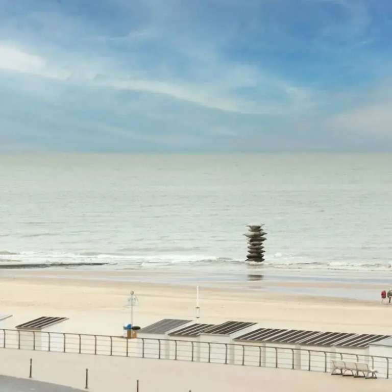 Lovely Apartment With Terrace and sea View