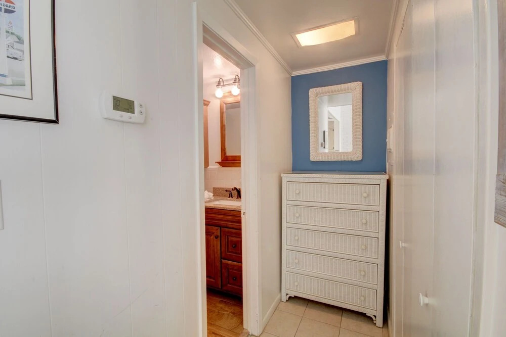612 El Matador 1 Bedroom Condo by RedAwning