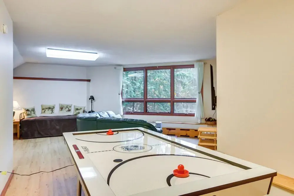 Ski & Golf: Cozy North Conway Mountain Cabin!