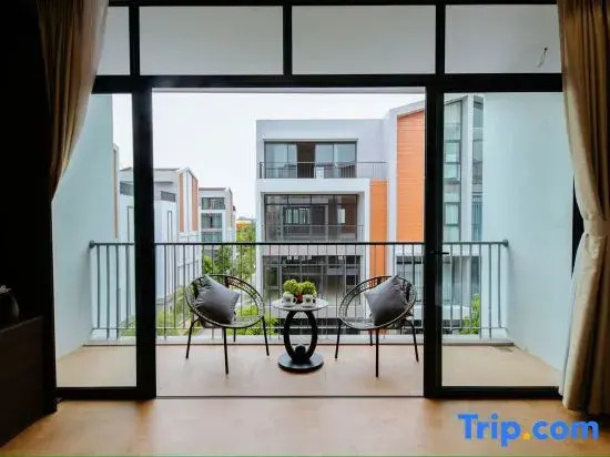 Paradise Bay Hotel - Vinhomes Ocean Park 3