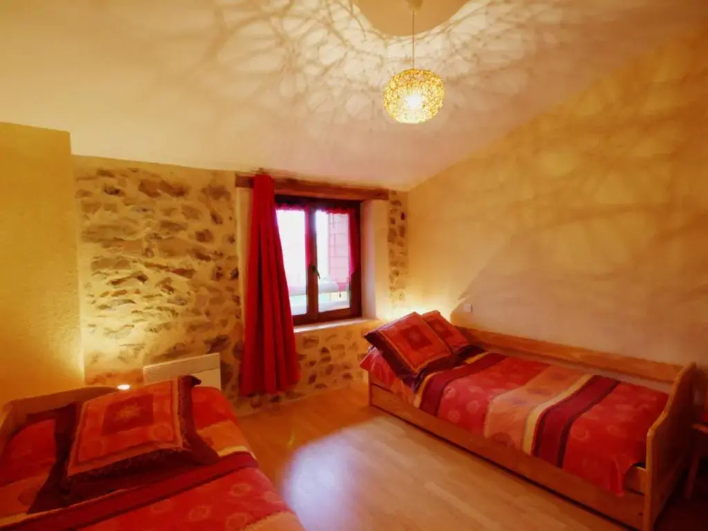 Gîte calme avec vue, animaux bienvenus, draps et ménage inclus ! - FR-1-496-17