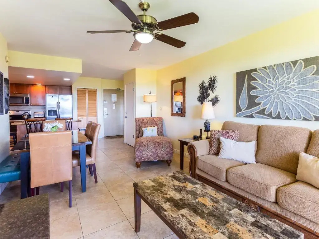 Maui Banyan T-305 - Ocean View Beach Condo for 10