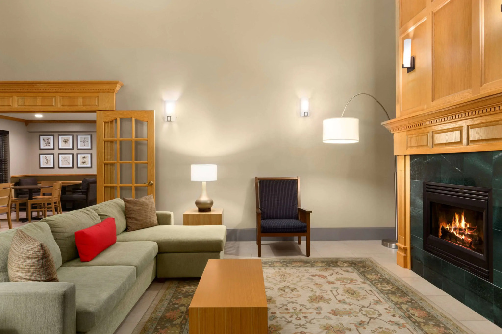 Country Inn & Suites Rochester South