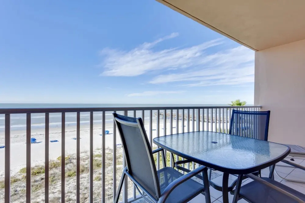 Beach Palms 306