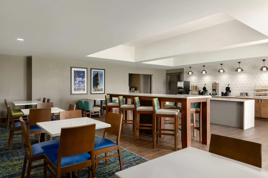 La Quinta by Wyndham Shawnee