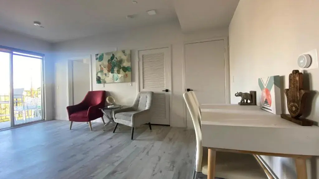 Gorgeous View 2bd 2ba Apartment in Hollywood