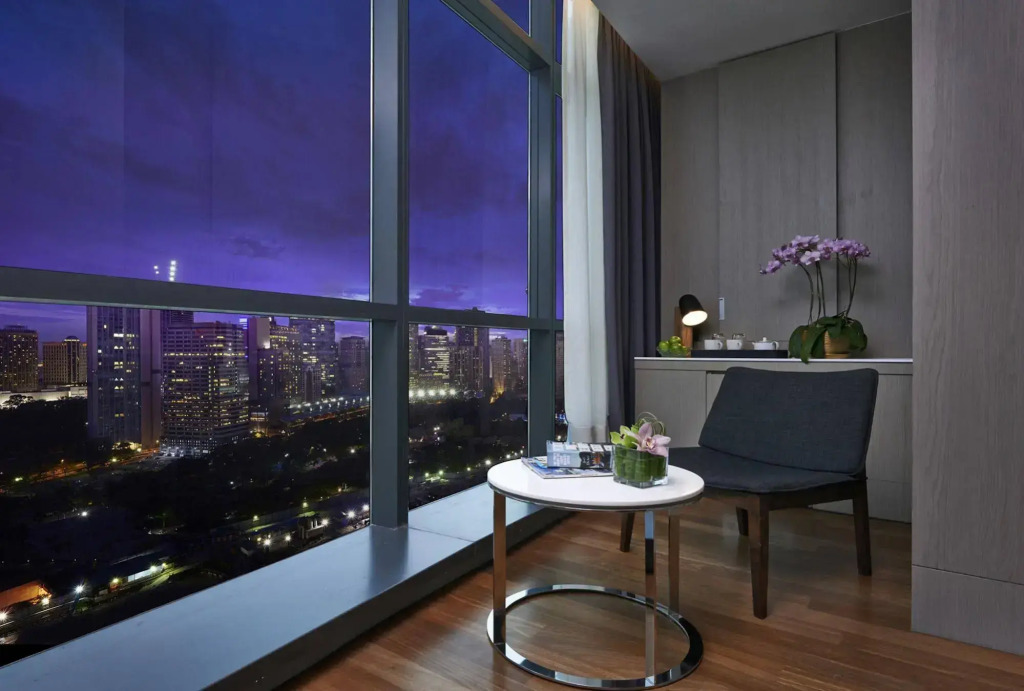 VE Hotel & Residence