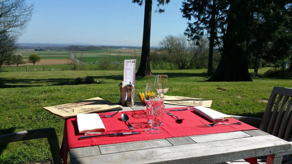 Logis - Hotel Restaurant La Sapinière