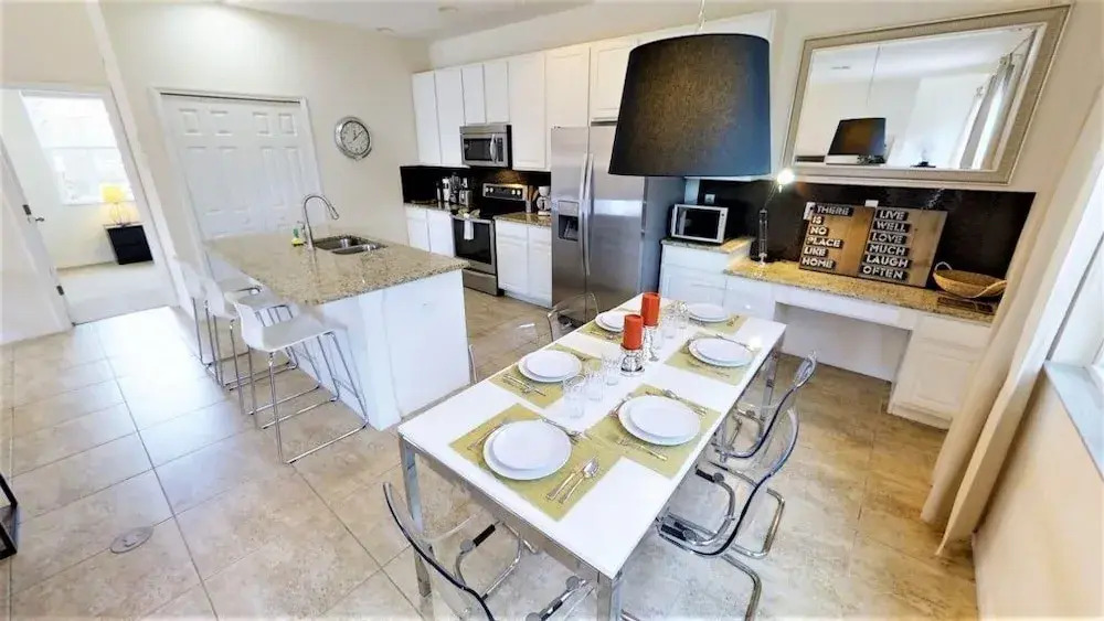 ACO Family – 4 bd Townhome with Pool (1506)