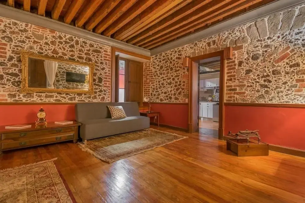 CASA SAUTO Suite Cathedral Views in Downtown