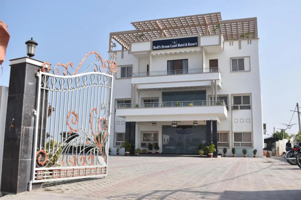 Bedi's Dream Land Hotel & Resort