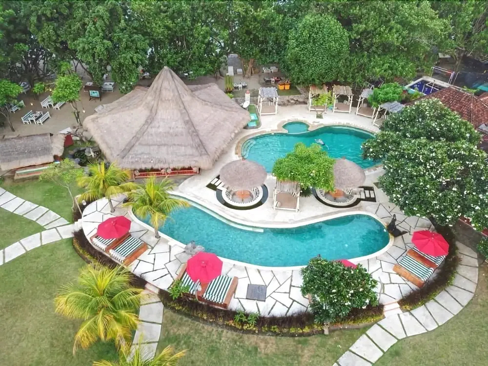 Super Value 3 Bed, Central Seminyak, Walk to Beach