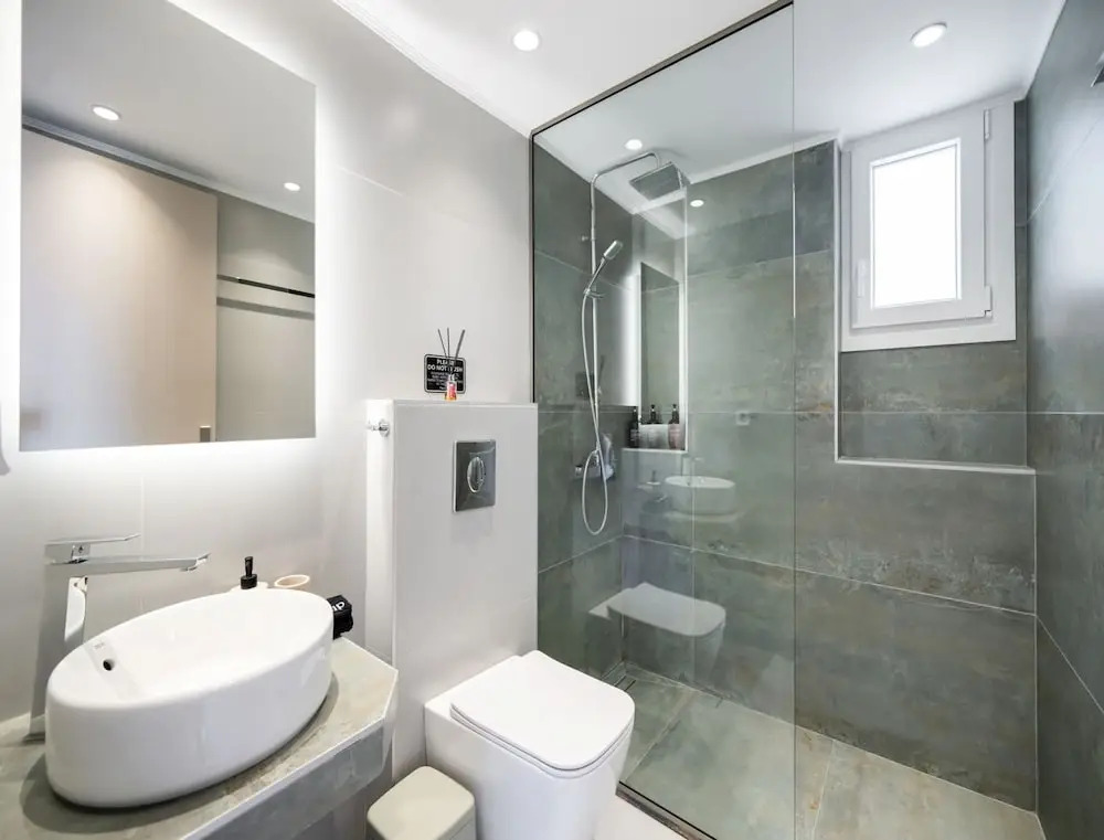 Asmira Apartments