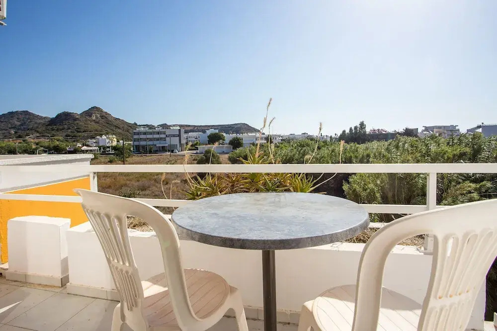 Elarin studios & apartments