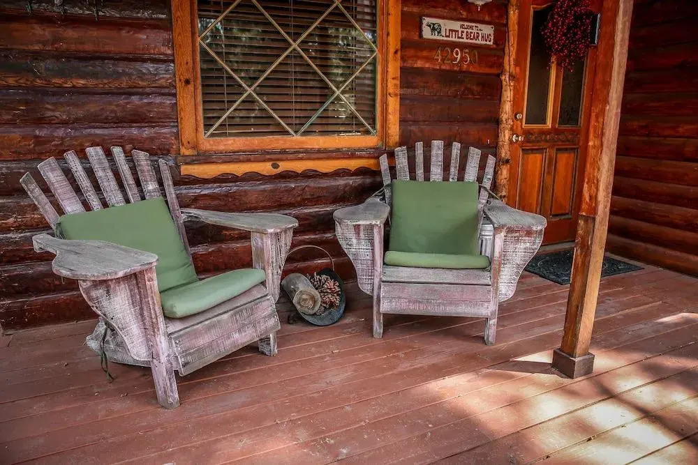 Little Bear Hug - 1 Br home by RedAwning