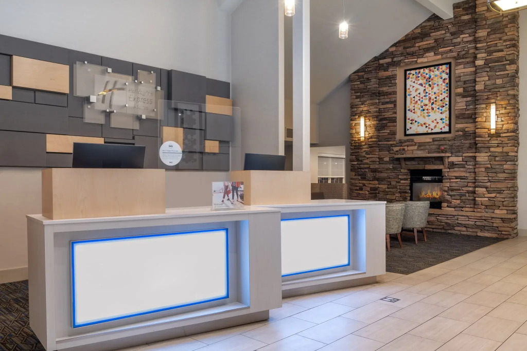 Holiday Inn Express & Suites Wheat Ridge-Denver West by IHG