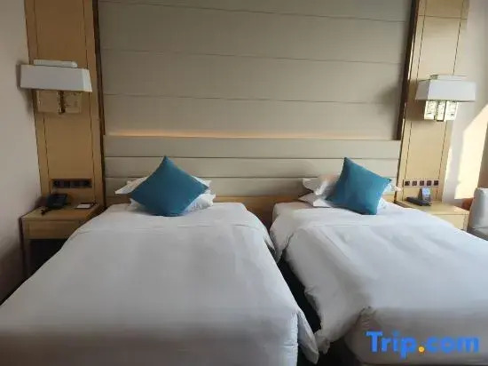 Weigang Supreme International Hotel (Beihai International Wharf Qiaogang Style Street)