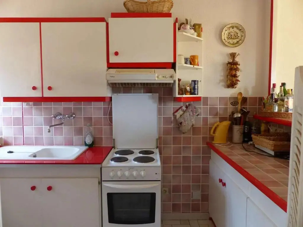 Appartement Le Lavandou, 2 pièces, 2 personnes - FR-1-308-35