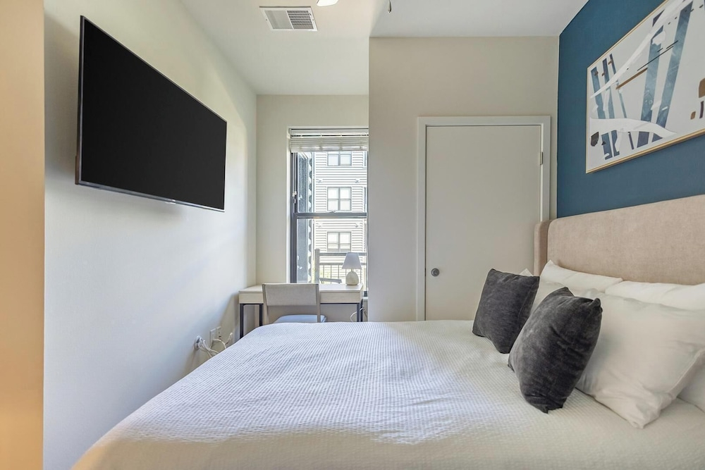 Landing Apartments at Mayfair Collection