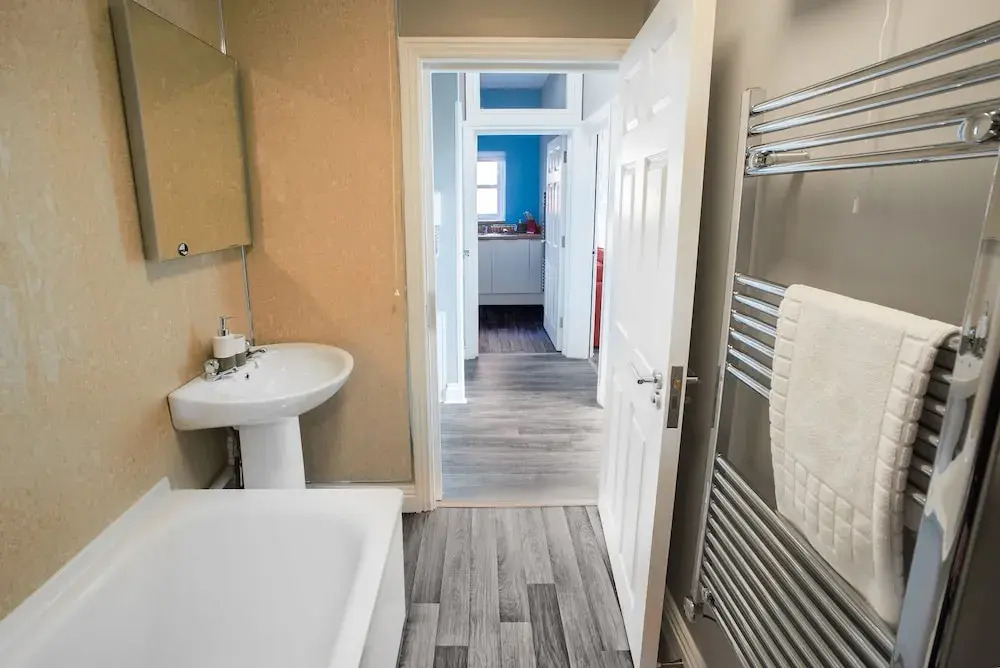 Chine Gardens Apartment