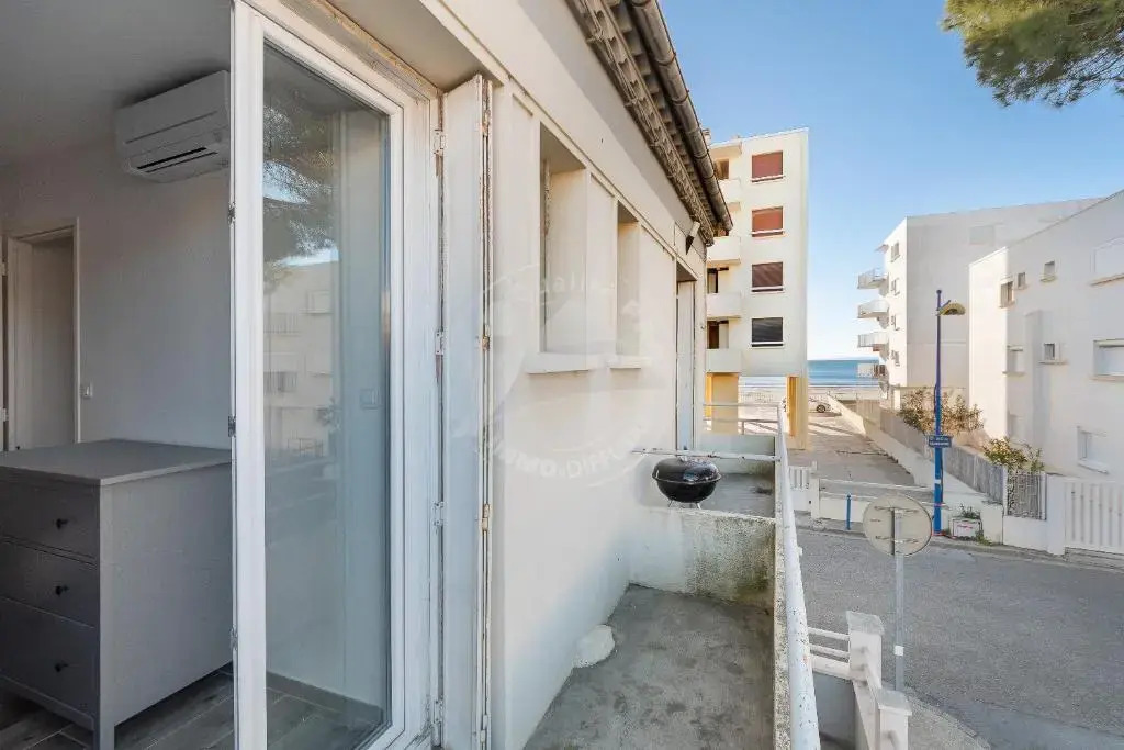 AS15280 - P3 face à la mer avec garage privé à 2 pas du Centre Ville