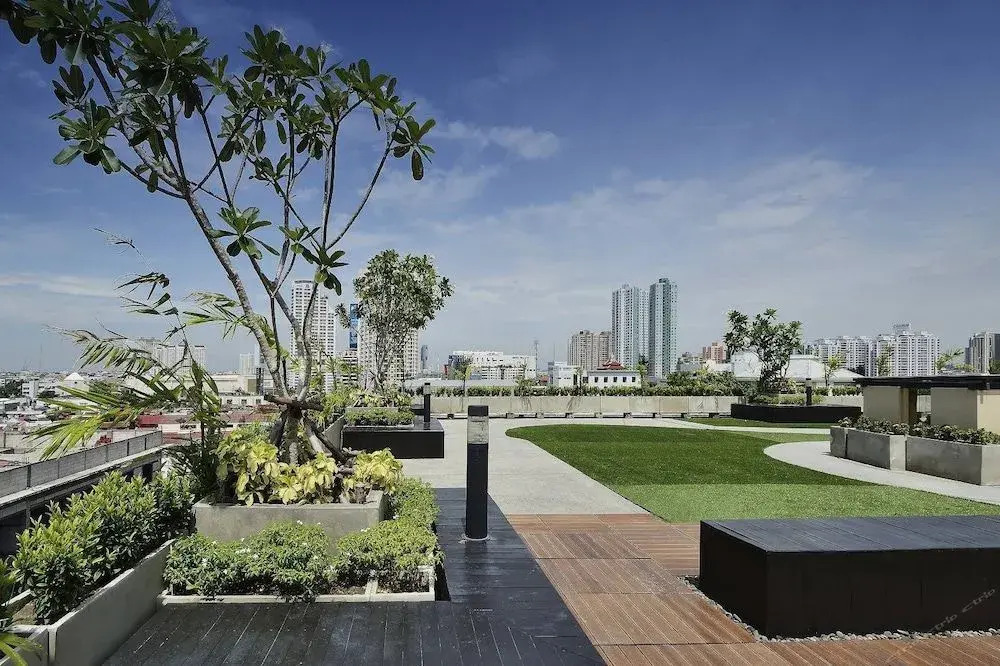 Апартаменты Locals Sathorn Siamese Nang Linchee