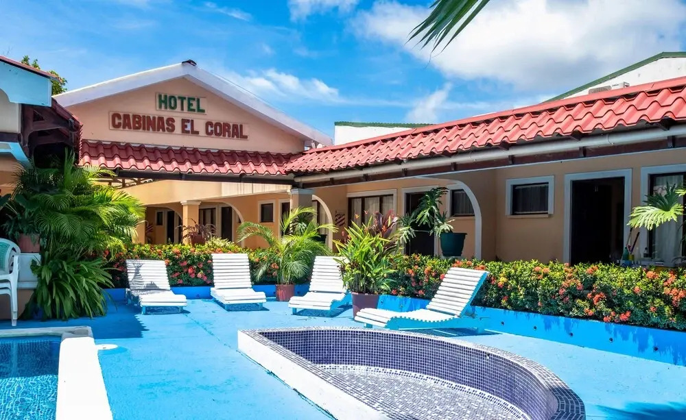 Hotel Cabinas El Coral