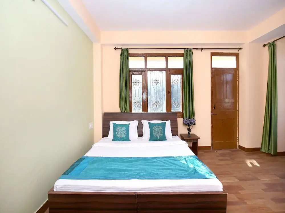 OYO 12060 Home Hill View 3BHK Bharari