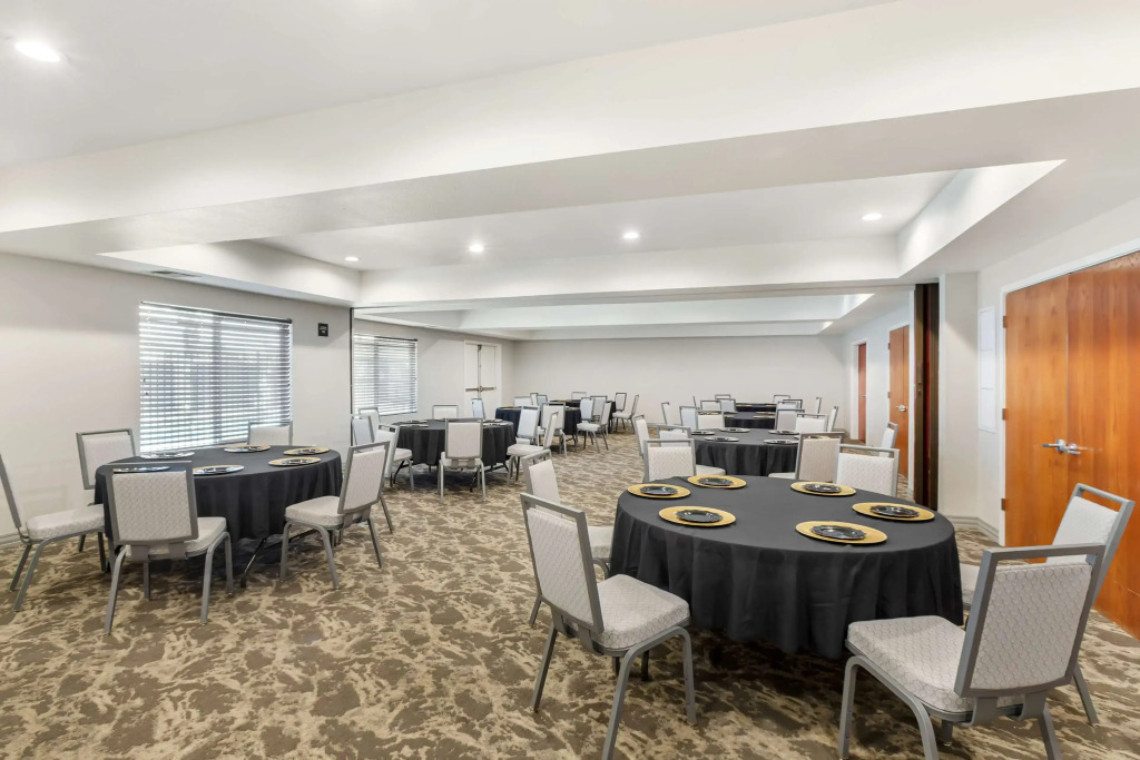 Best Western Plus Villa Del Lago Inn Patterson