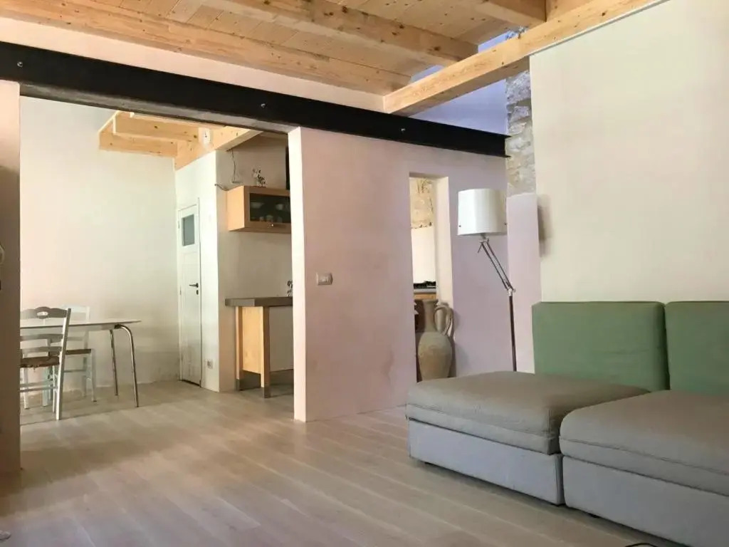 House with one bedroom in Pozzallo with balcony 500 m from the beach