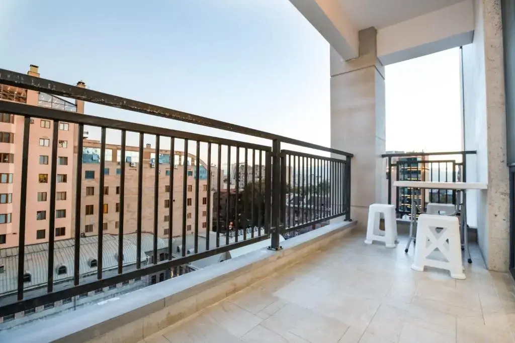 Apartments on Koghbatsi street 16