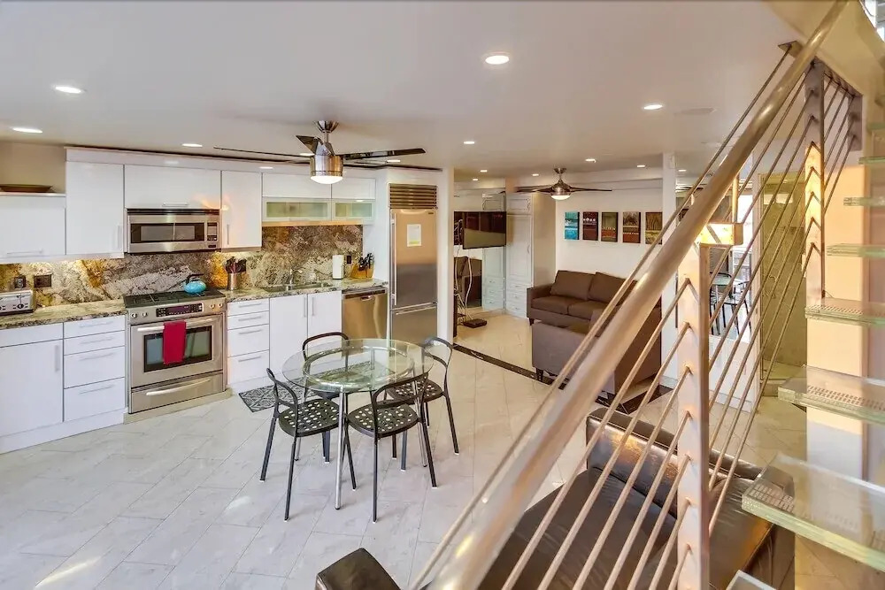 Surf Style 4 5 Bedrooms 8 Bathrooms Townhouse