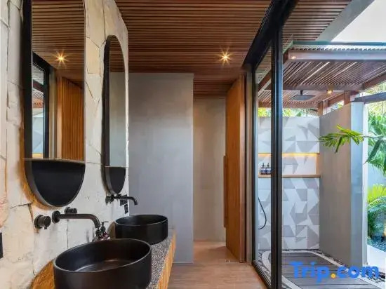 Award-Winning 3BR Villa 25m Pool Villa FEH