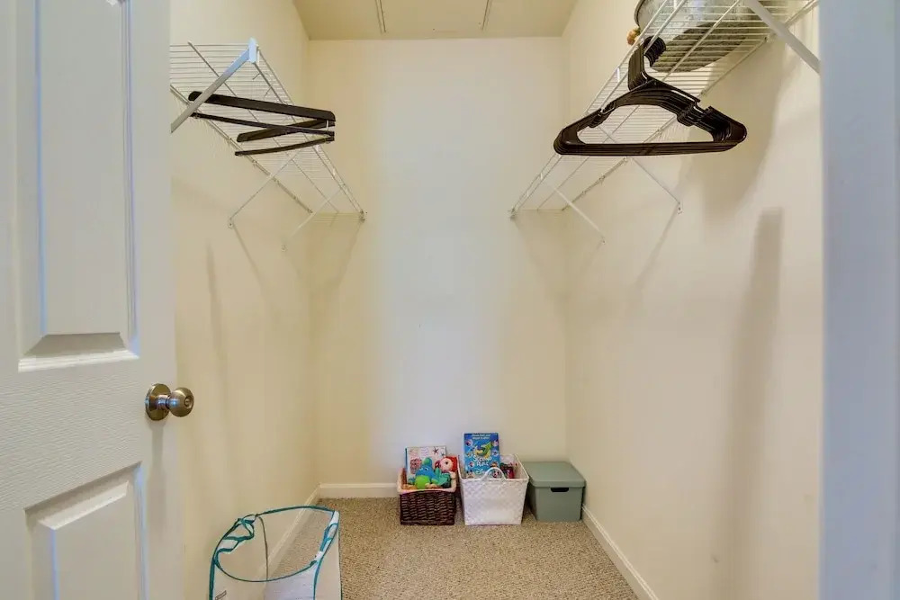 Condo w/ Pool Access ~ 2 Mi to Rehoboth Beach!