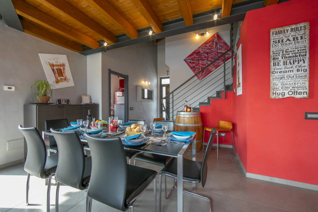 Villa Laura Private Pool and Garden near Lake Maggiore for 9 - Happy Rentals